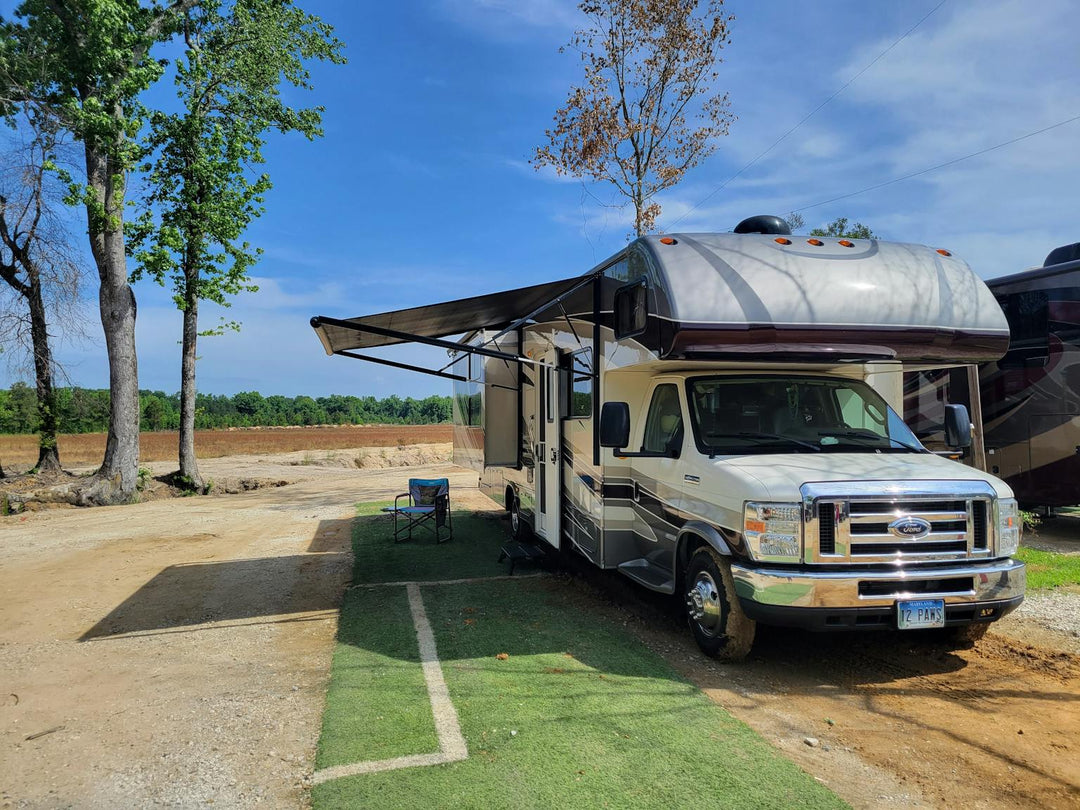 RV Pets on the Road: Making Overnight Stops Pet Friendly